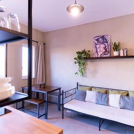 Tiny Daisy House アパート *