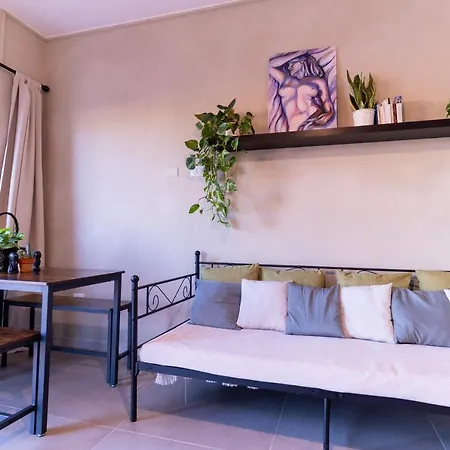 Апартаменты Tiny Daisy House *