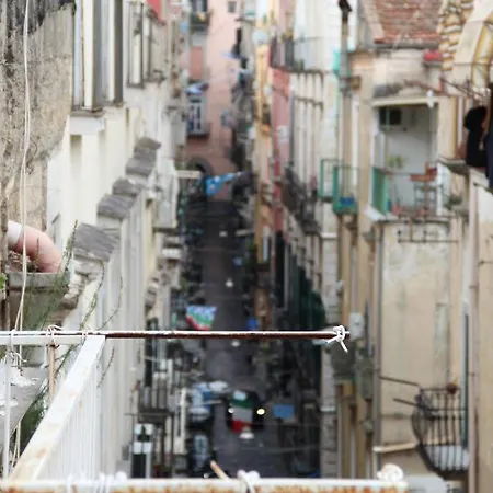 アパート Tiny Daisy House ナポリ