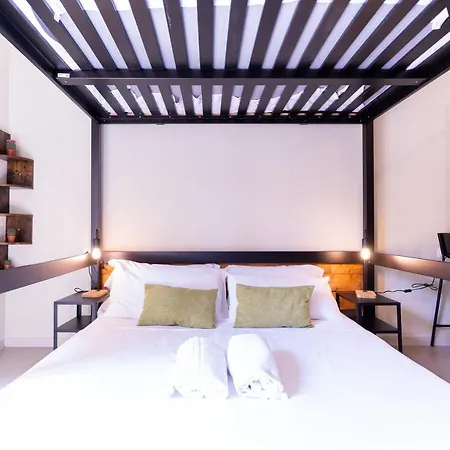 Tiny Daisy House アパート *